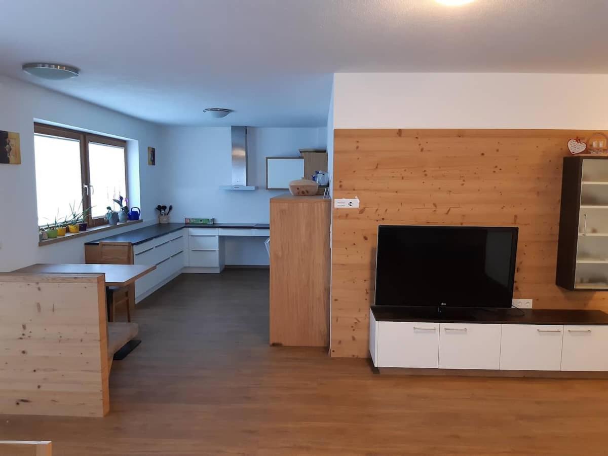 Grosszuegiges Apartment Georg Mayrhofen Barrierefrei Hollenzen Екстер'єр фото
