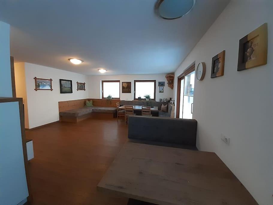 Grosszuegiges Apartment Georg Mayrhofen Barrierefrei Hollenzen Екстер'єр фото